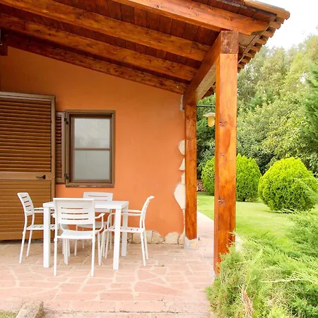 With Swimming Pool A Few Minutes From Aparthotel