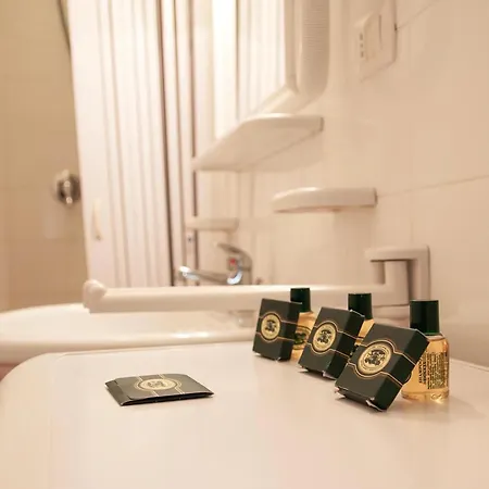 Aparthotel With Swimming Pool A Few Minutes From