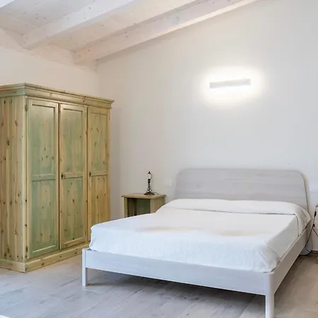 Aparthotel With Swimming Pool A Few Minutes From 3*