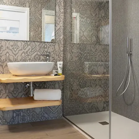 Aparthotel With Swimming Pool A Few Minutes From Alghero