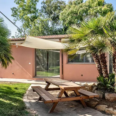 With Swimming Pool A Few Minutes From Aparthotel Alghero