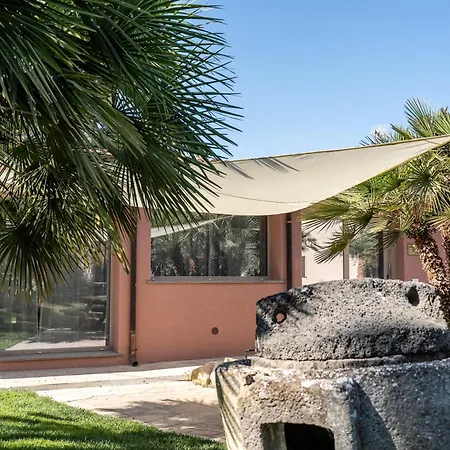 Aparthotel With Swimming Pool A Few Minutes From Alghero