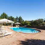 Apartahotel With Swimming Pool A Few Minutes From
