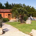 Apartmanhotel With Swimming Pool A Few Minutes From Alghero