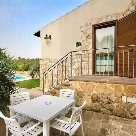 מלון דירות With Swimming Pool A Few Minutes From אלגהרו