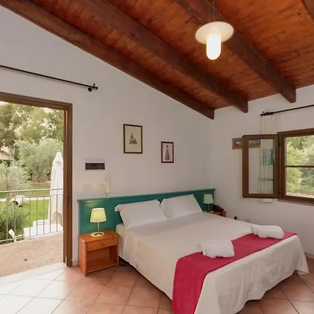 מלון דירות With Swimming Pool A Few Minutes From 3*