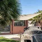 Ξενοδοχείο με διαμερίσματα With Swimming Pool A Few Minutes From Αλγκέρο