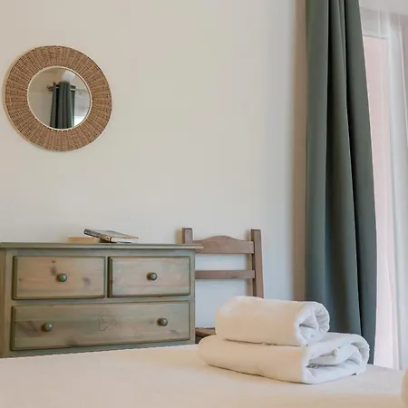 Apartahotel With Swimming Pool A Few Minutes From 3*