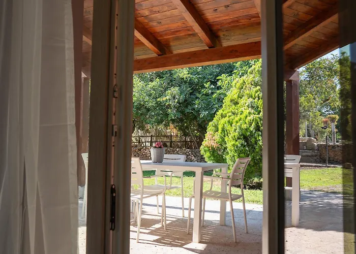 Aparthotel With Swimming Pool A Few Minutes From 3*