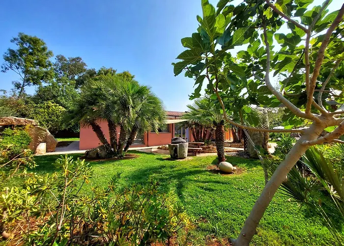 Aparthotel With Swimming Pool A Few Minutes From 3*