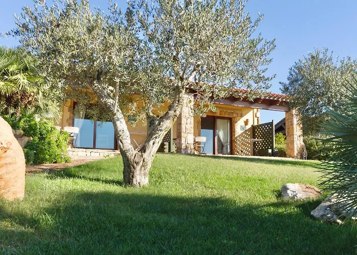 Aparthotel With Swimming Pool A Few Minutes From 3*