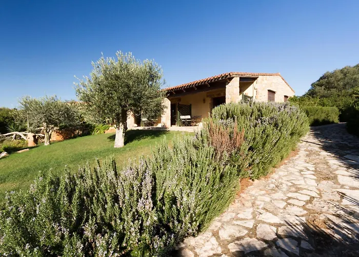 With Swimming Pool A Few Minutes From Aparthotel